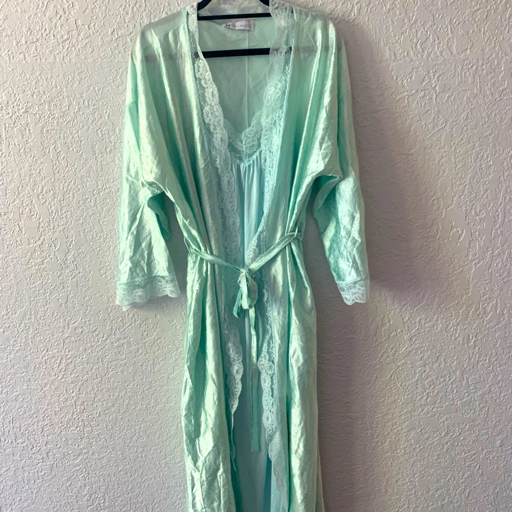 Vintage! Night gown & robe